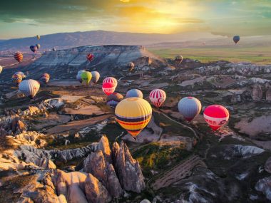 Experience The Magic Of Hot Air Ballooning With Paws Up
